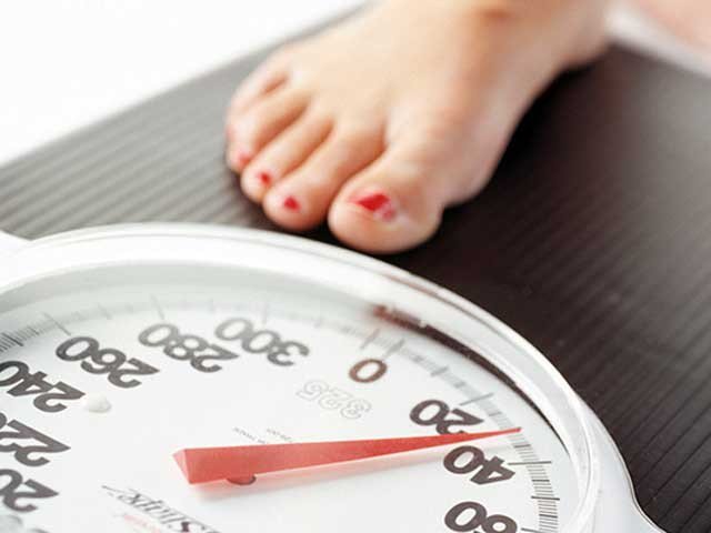 صرف ایک گھریلو مشروب سے 4 دن میں 4 کلو وزن کم کیجیے