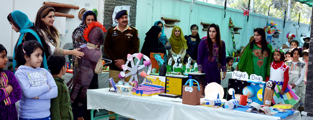 دی سٹی سکول سسٹم  واہ کینٹ برانچ میں مختلف غیر استعمال شدہ اشیاء سے نئی اشیاء تیار کرنے کی نمائش کا انعقاد