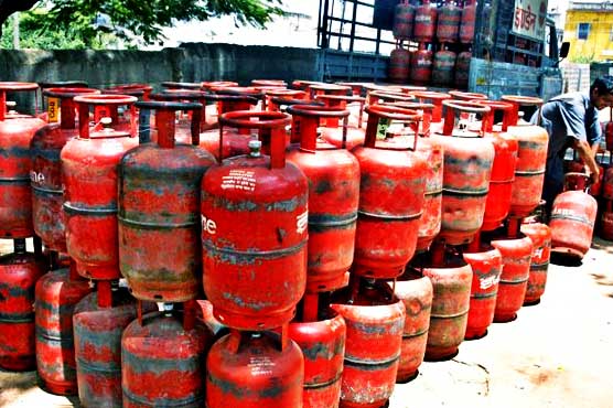 ایل پی جی کی قیمت 2 ہزار روپے فی سلنڈر تک پہنچنے کا خدشہ