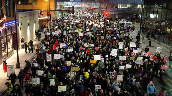 پناہ گزینوں کی امریکا داخلے پر پابندی عالمی قوانین کی خلاف ورزی ہے۔ یو این