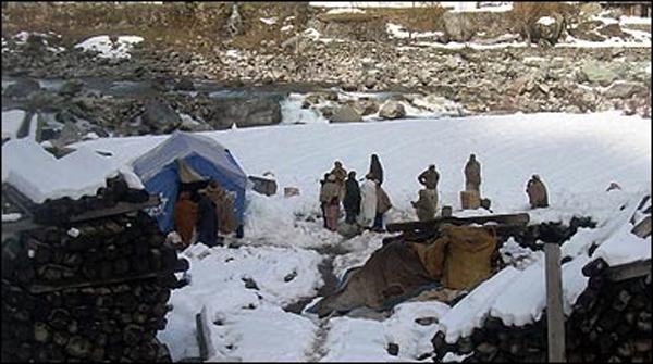 گلگت بلتستان میں برف باری، گاؤں جانیوالی ریسکیو ٹیم واپس