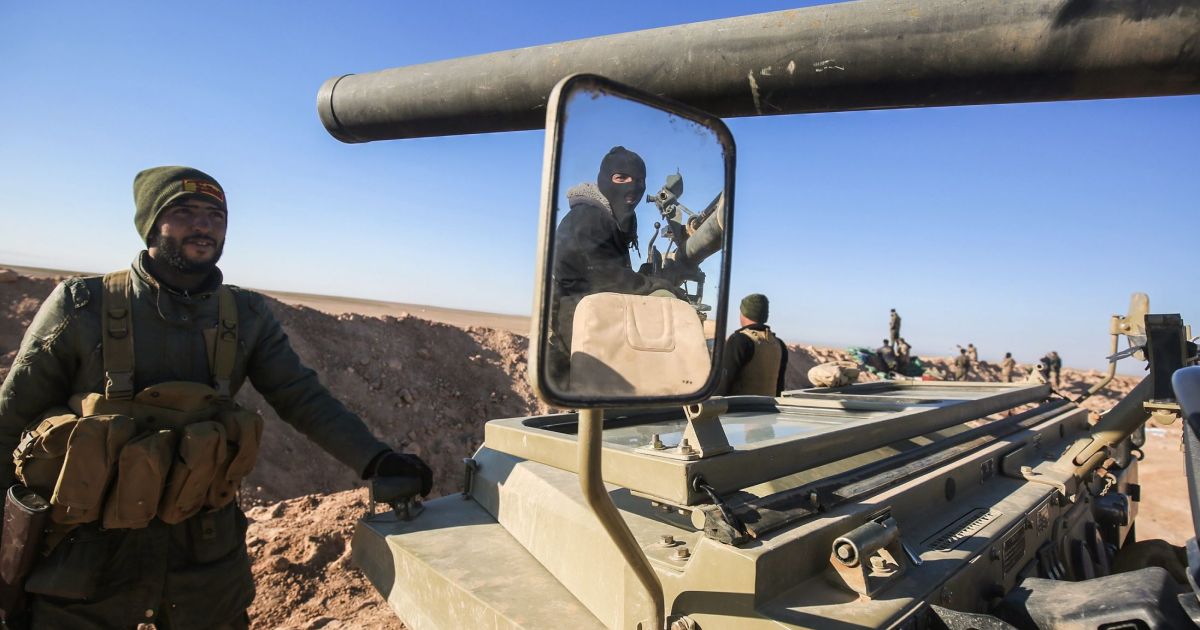 ڈیموکریٹک فورسز نے الطبقہ ہوائی اڈے داعش سے چھین لیا