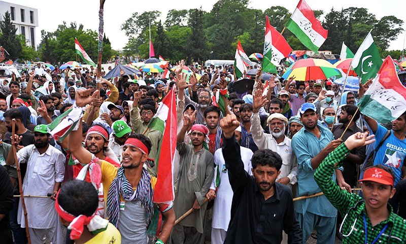 سو لفظوں کی کہانیاں  چھیانوے سے سو