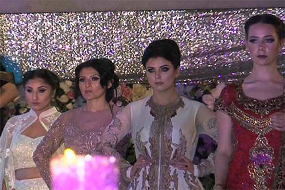 مانچسٹر: مغرب میں مشرق کے رنگ، رنگارنگ فیشن شو کا انعقاد