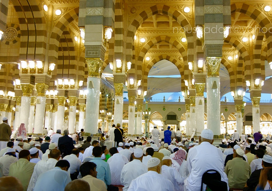 مسجد مسلمانوں کا دینی مرکز