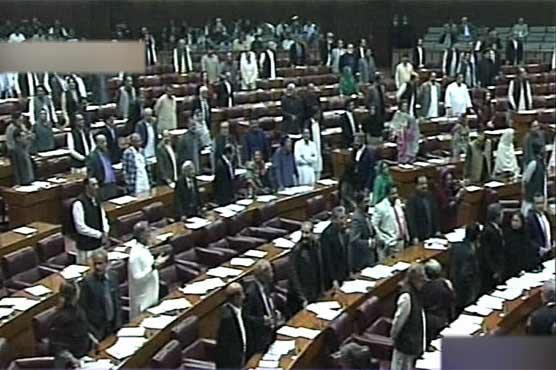قومی اسمبلی: آرمی ایکٹ ترمیمی بل اور فوجی عدالتوں کی مدت میں توسیع کا بل منظور