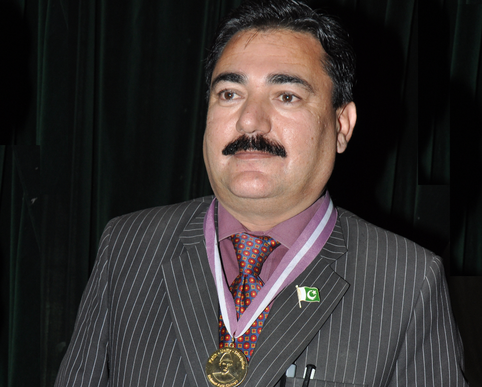 رحمت عزیز چترالی علم و دانش کا  سرچشمہ