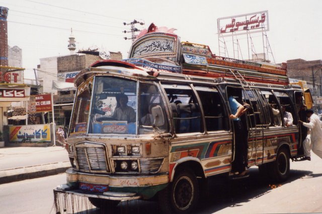 یوں تو  تمام پنجاب میں ٹرانسپورٹرز نے اندھیر مچا رکها ہے اور اصل کرایہ سے ڈبل کرایہ وصول کیا جا رہا ہے