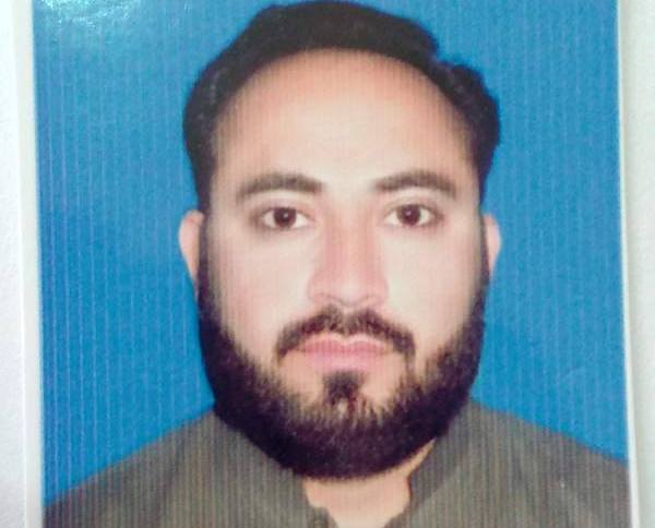 ترنول میں FIF کے ”فروغ تعلیم” پروگرام کے تحت سکول بیگ کی تقسیم