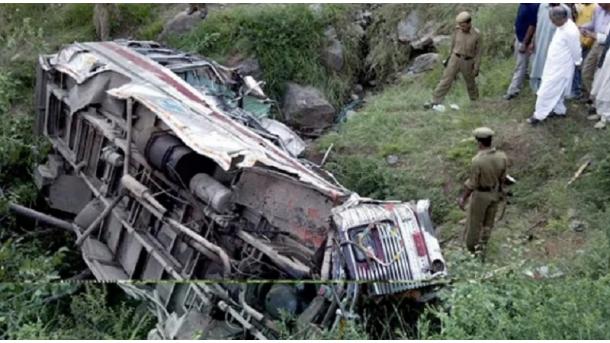 ہماچل پردیش میں مسافر بس کے دریا میں گرنے سے 44 افراد ہلاک