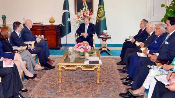 بھارت اور پاکستان مسئلہ کشمیر مذاکرات کے ذریعے حل کر سکتے ہیں: نواز شریف
