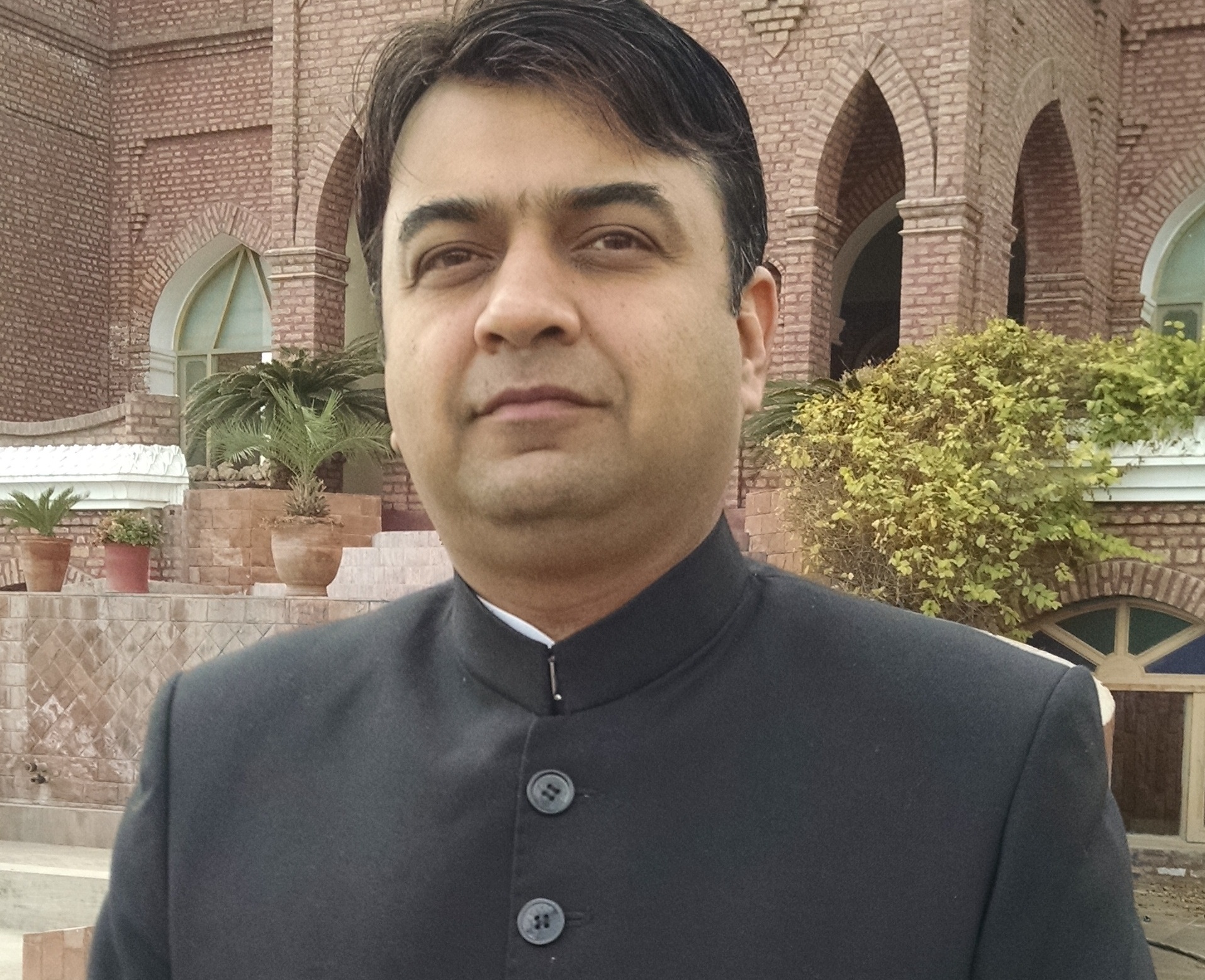 NA-60  پر کامیابی کی صورت میں یونیورسٹی بنانے کا بیان مسکہ خیز ہے۔ راجہ یاسر سرفراز