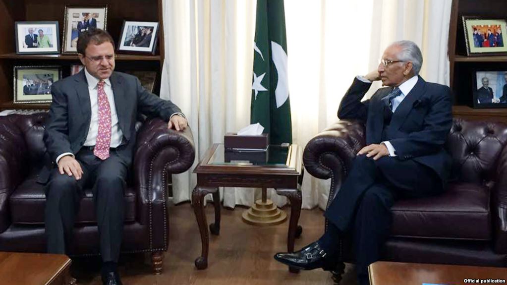 مشترکہ چیلنجوں سے نمٹنے کے لیے پاک افغان تعاون پر زور