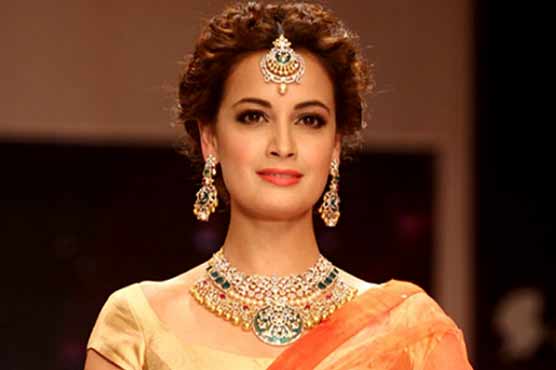 دیا مرزا کو سنجے دت کی “بیوی” بنانے کا فیصلہ