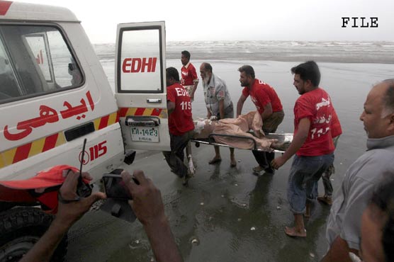 کراچی : پکنک پر آنیوالے 5 دوستوں کو سمندر نگل گیا