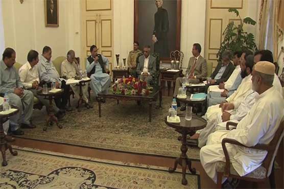 گورنر سندھ سے مذاکرات ناکام، گڈز ٹرانسپورٹرز کا ہڑتال جاری رکھنے کا اعلان