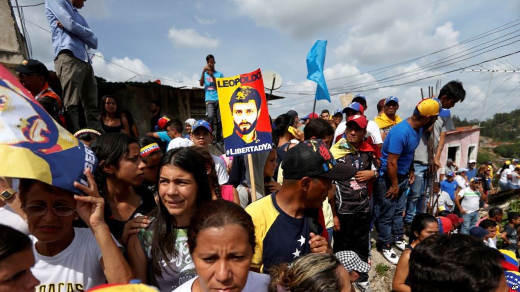 وینزویلا میں پرتشدد مظاہرے جاری، ہلاکتوں کی تعداد 37 ہو گئی