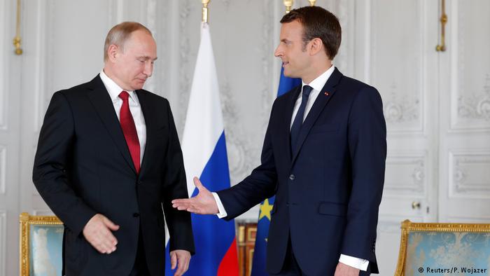 Vladimir Putin and Emmanuel Macron