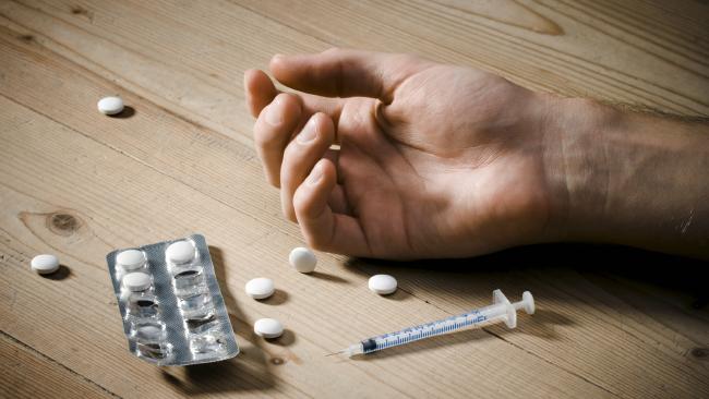 منشیات کا استعمال اپنے آپ کو قتل کرنا ہے