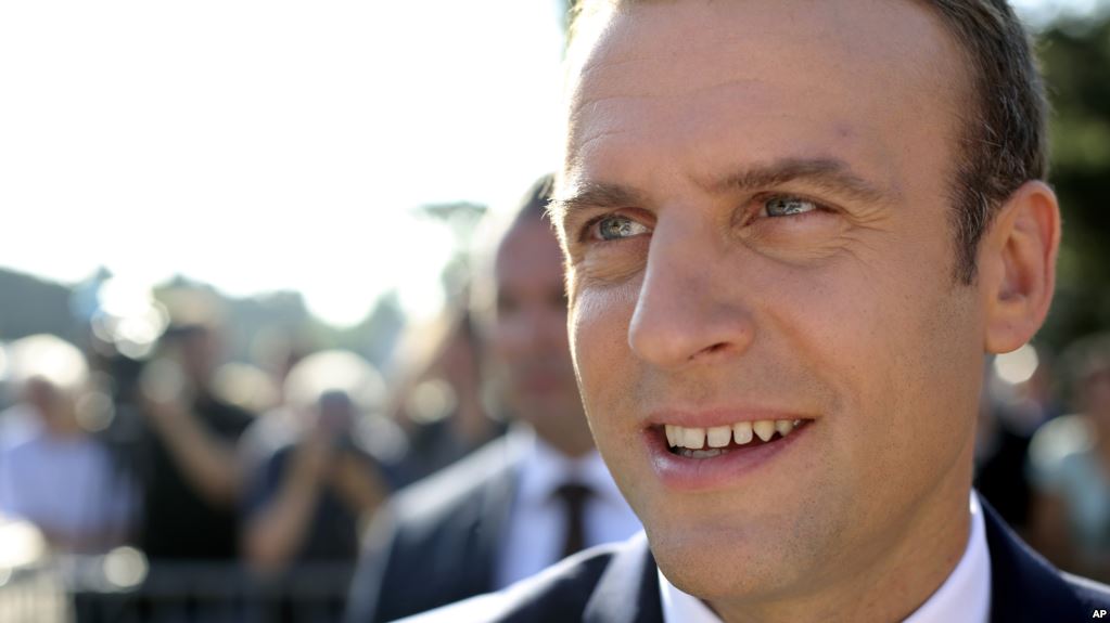 فرانس : میکرون نے پارلیمنٹ میں اکثریت حاصل کر لی