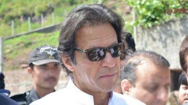 کوئی ملک نواز شریف کو گھر جانے سے نہیں بچا سکتا: عمران خان