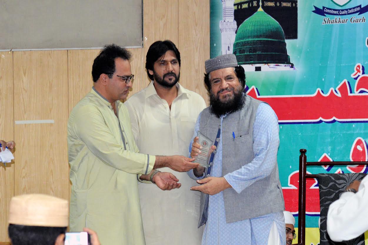 کاہنہ میں سیوریج نظام درہم برہم، گندا پانی گھروں میں داخل، علاقہ مکین سراپا احتجاج