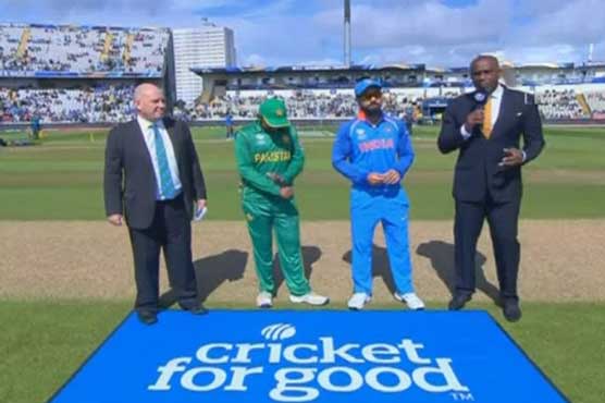 پاکستان کا بھارت کیخلاف ٹاس جیت کر فیلڈنگ کا فیصلہ