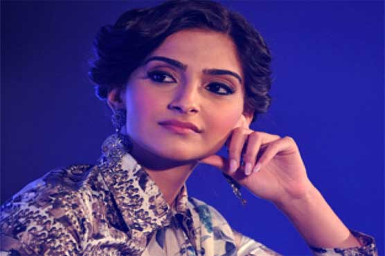 سونم کپور اپنی شادی کی خبروں کو لے کر میڈیا پر بھڑک اٹھیں