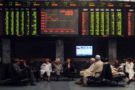 سیاسی منجدھار میں سٹاک مارکیٹ کے انویسٹرز کا سرمایہ ڈوبنے لگا