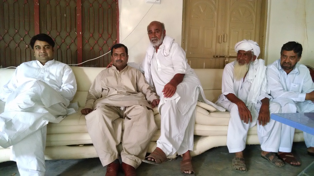 سردار گروپ کے رہنما سید رکن عالم شاہ گیلانی آف چوہان برادری سمیت PTI میں شامل