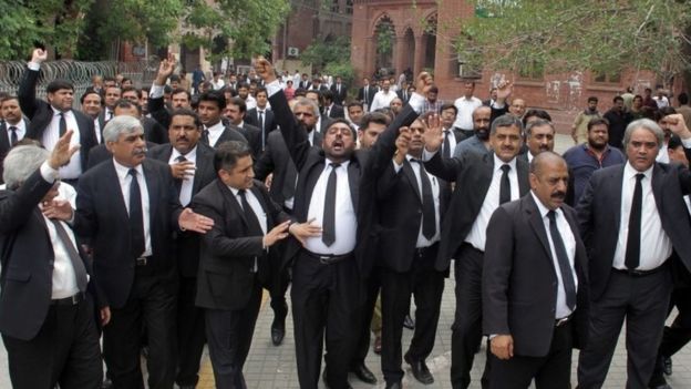 بد سے بدنام برا