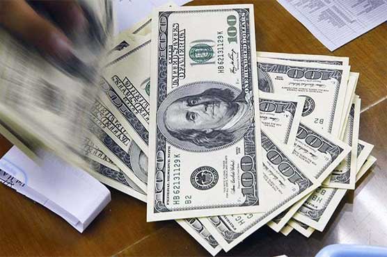 روپے کی قدر میں کمی سرمایہ کاروں کی ڈالر خریدنے میں دلچسپی