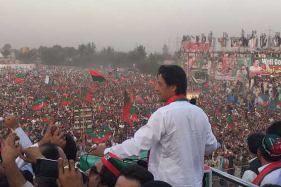 احتساب کا راستہ روکا تو سڑکوں پر آئیں گے، عمران خان