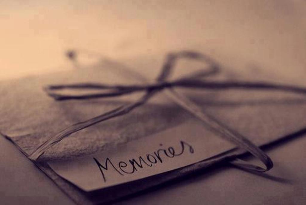 اپنی یادوں کو شال ہونے دے