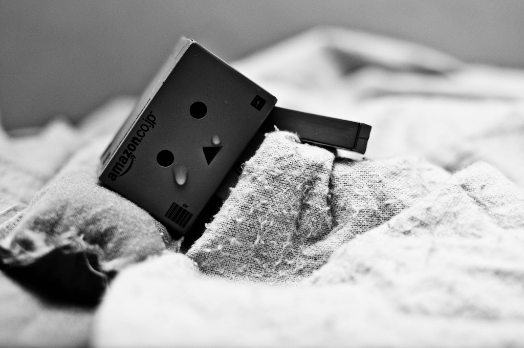 ملے فرصت تو گہری نیند سو لوں