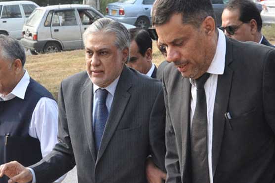 نیب ریفرنس: اسحاق ڈار اور اہلخانہ کے بینک اکاؤنٹس کی تفصیل عدالت میں پیش