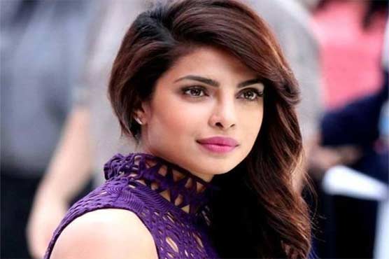 پریانکا نے سماجی خدمات پر “مدرٹریسا میموریل ایوارڈ” اپنے نام کر لیا