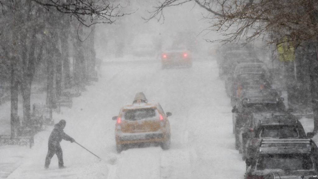 امریکہ میں سردی کی شدید لہر جاری، نظامِ زندگی مفلوج