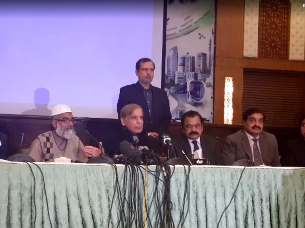 زینب قتل کیس: تالیاں بجانے پر شہباز شریف تنقید کی زد میں