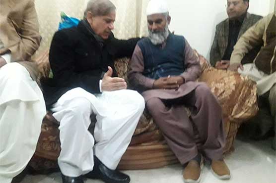 وزیر اعلی پنجاب کی زینب کے گھر رات گئے آمد، اہلخانہ سے تعزیت