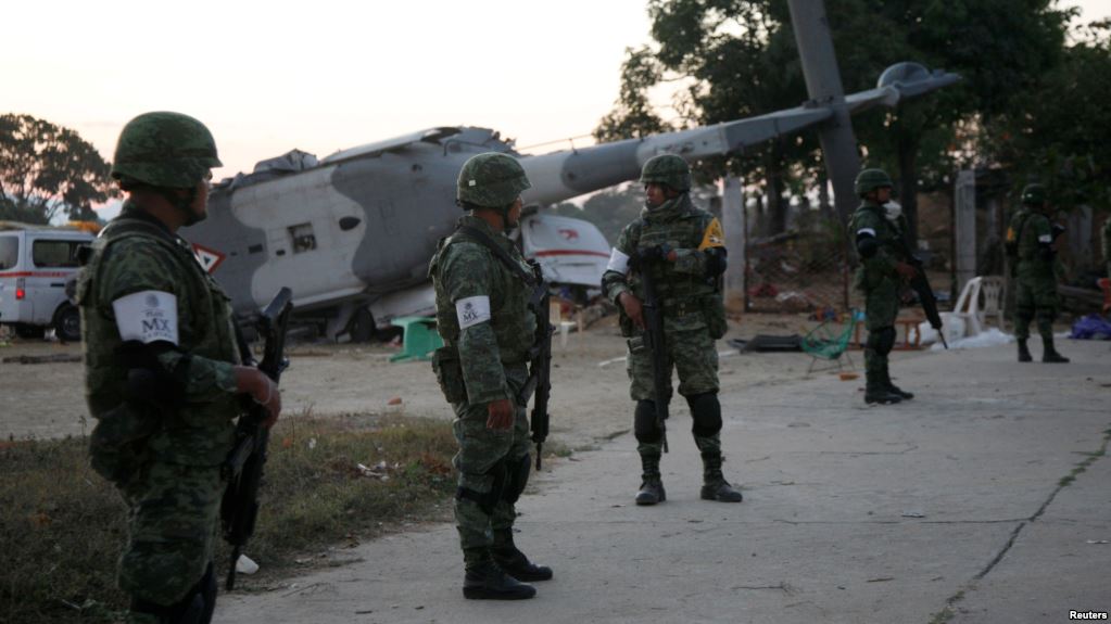 میکسیکو میں فوجی ہیلی کاپٹر گرنے سے 13 افراد ہلاک