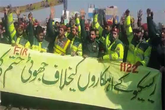 گوجرانوالہ: وکلاء سے جھگڑے کا معاملہ، ریسکیو اہلکاروں نے سروس معطل کر دی