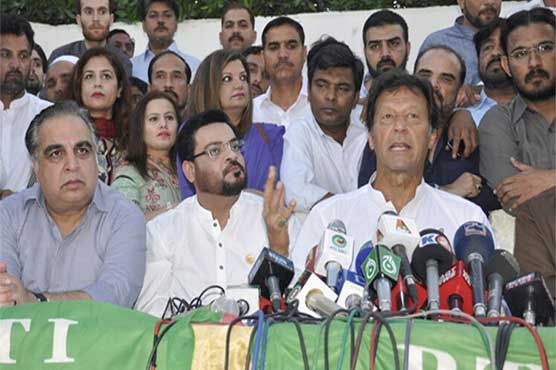 عامر لیاقت نے تحریکِ انصاف میں شمولیت اختیار کر لی