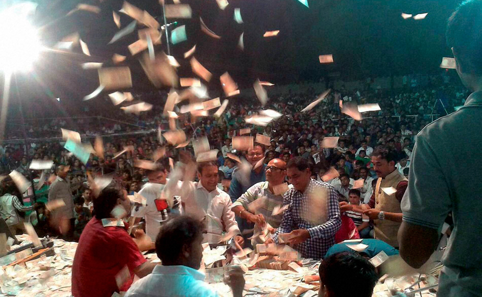 قائد اعظم کی تصویر کی مسلسل توہین کیوں