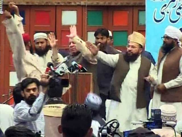 نواز شریف پر جوتا مارنا پاکستانی سیاست کے زوال کا ثبوت ہے۔ جی کیو ایم