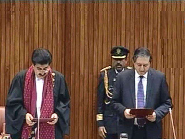 ن لیگ کو شکست، صادق سنجرانی چیئرمین اور سلیم مانڈوی والا ڈپٹی چیئرمین سینیٹ منتخب