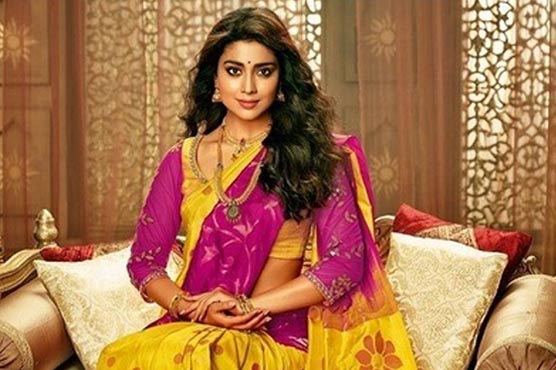 معروف بھارتی اداکارہ شریا سرن نے شادی کر لی