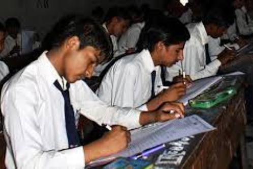 جو دلوں کو فتح کر لے وہی فاتحِ زمانہ