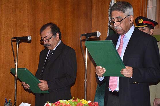 سندھ بازی لے گیا، فضل الرحمان نے نگران وزیراعلیٰ کا عہدہ سنبھال لیا