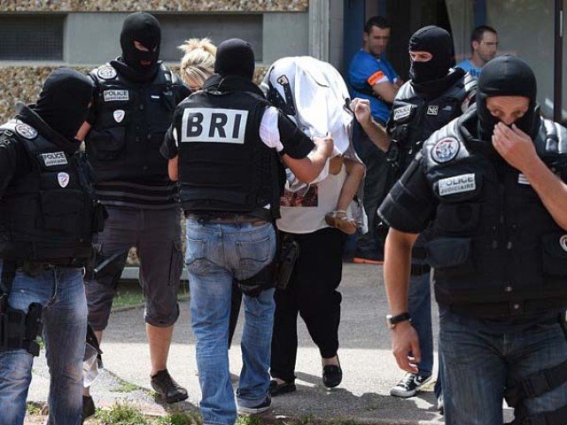 فرانس میں مسلمانوں پر حملوں کے منصوبے ناکام، 10 انتہا پسند گرفتار